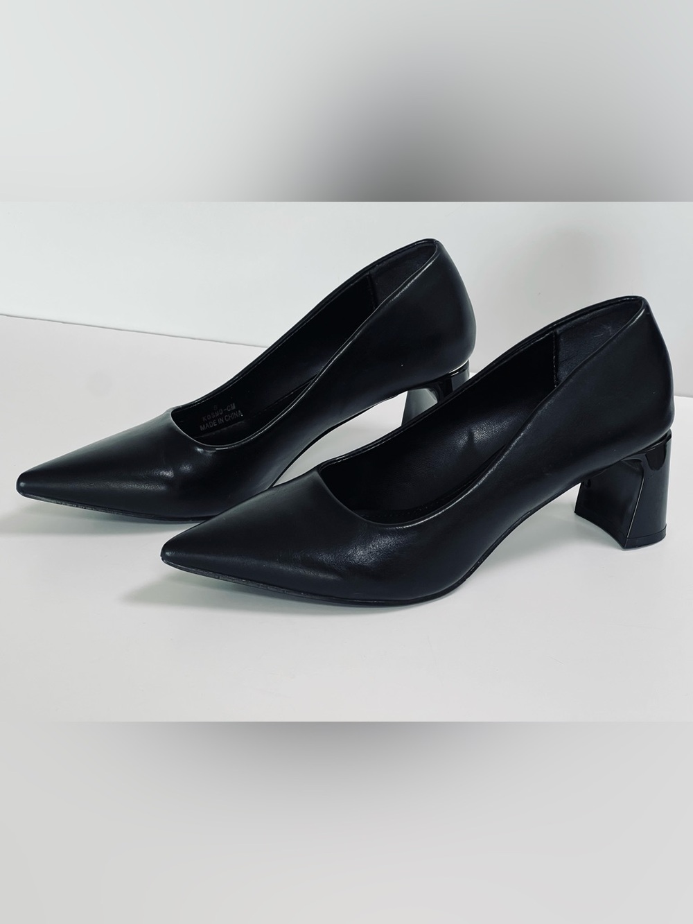 Catherine Malandrino Black Pointy Heeled Women’s Shoes Size 8